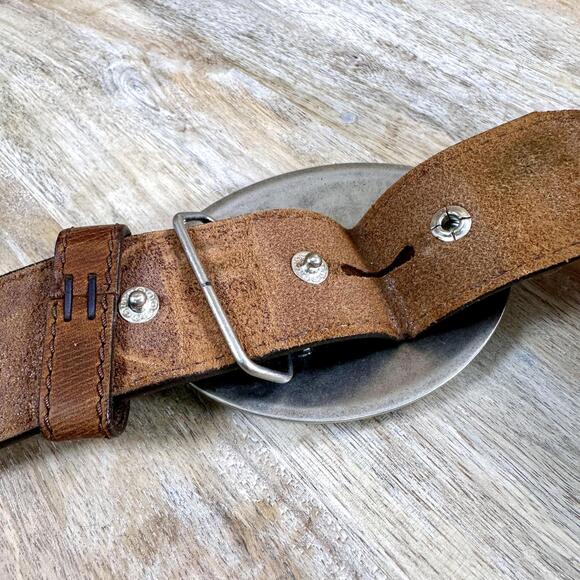 Justin Top Grain Leather Belt (Broken Post American Flag Buckle) Size 38 - Picture 8 of 9